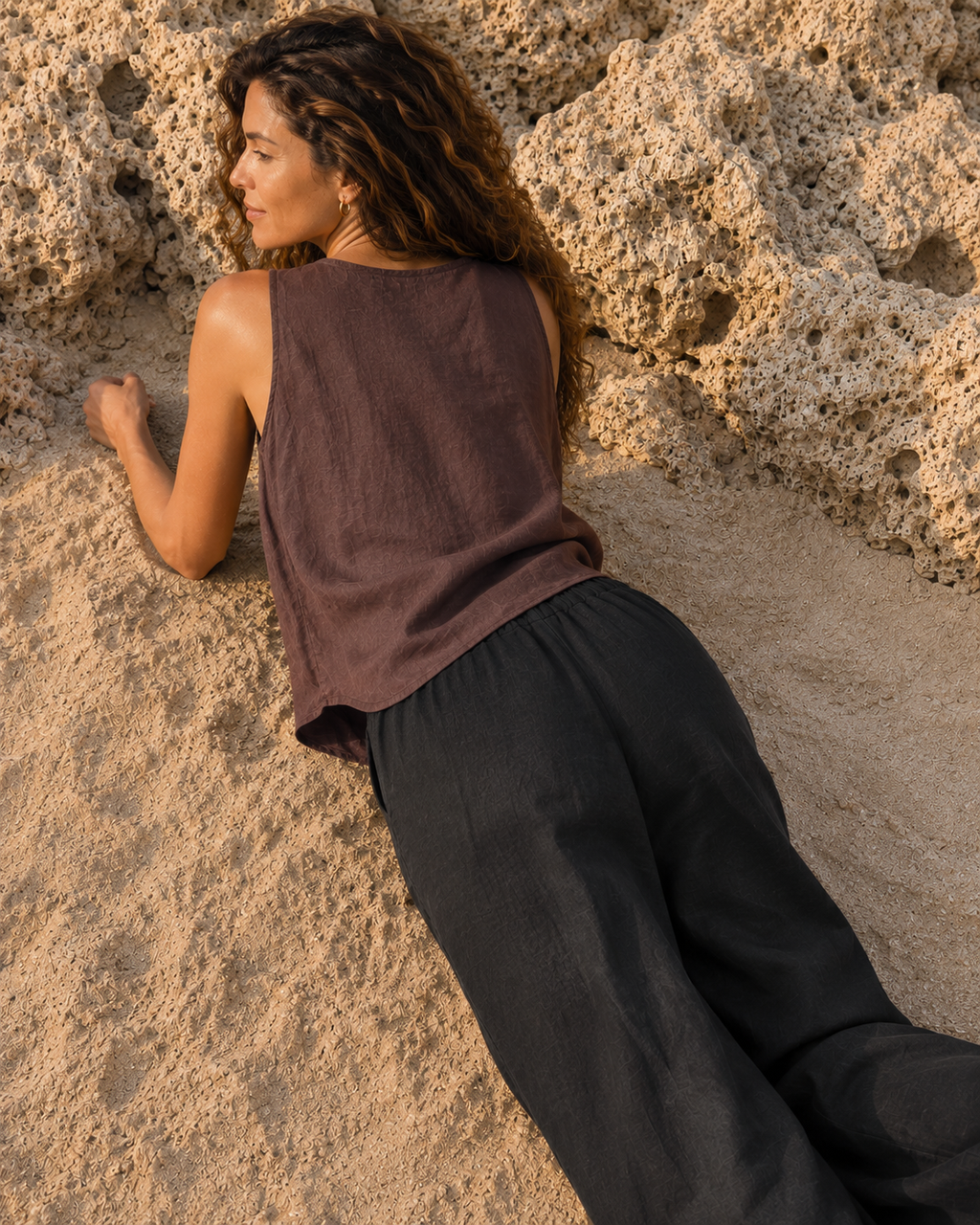 Sleeveless Linen Blouse - Brown