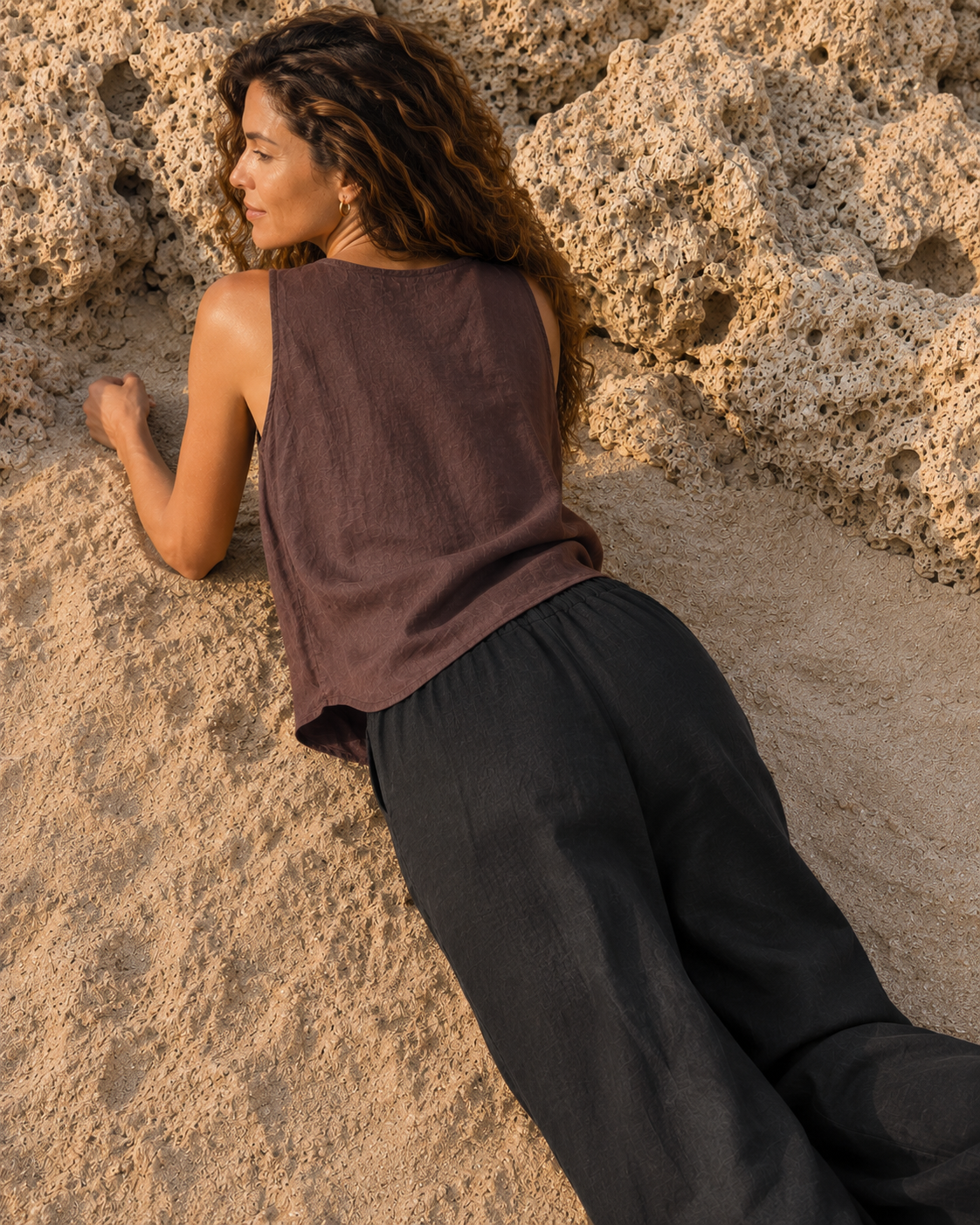 Sleeveless Linen Blouse - Brown